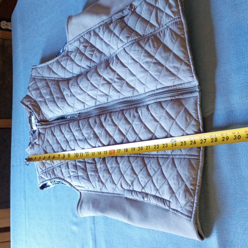 Kim Rogers Grey Quilted Sleeveless Vest - Picture 5 of 8